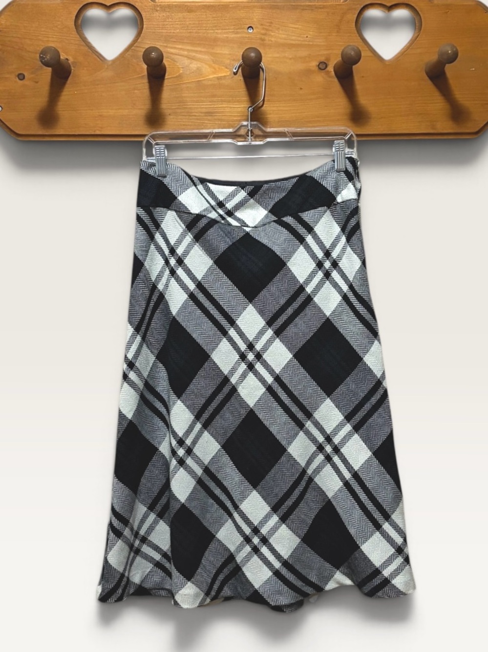 Dressbarn Plaid A-Line Midi Skirt Size 8 Black Gray Preppy Academia
